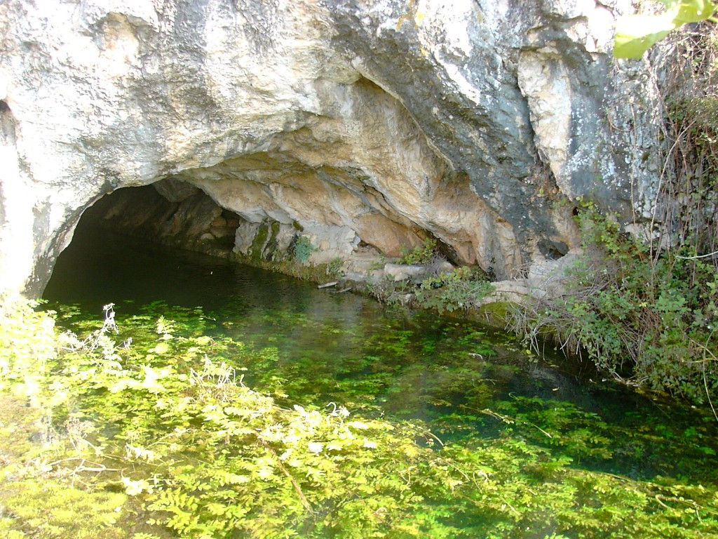Innovative method for calculating the flow velocity of groundwater