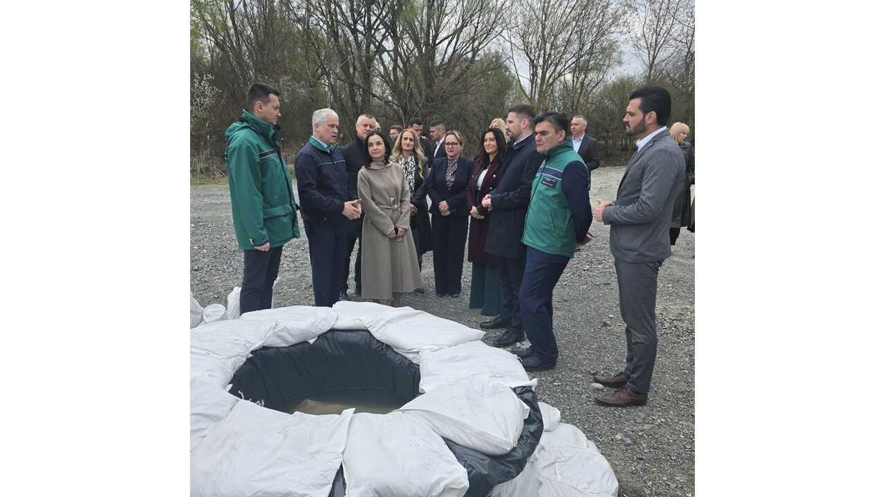 Početak radova na obali Drave u Osijeku povodom Svjetskog dana voda